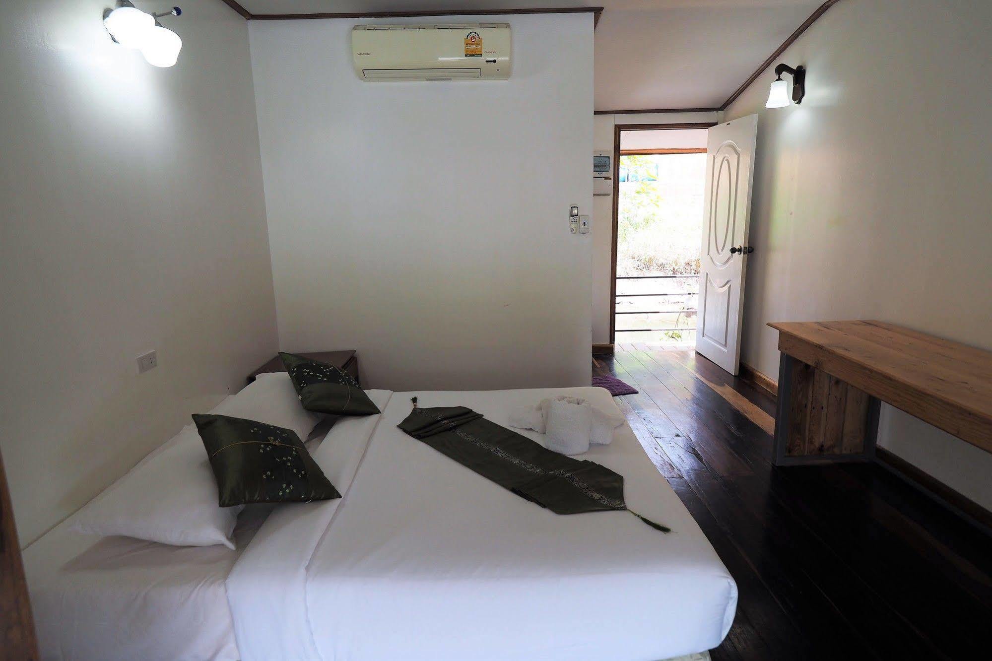Khaothone River View Resort Сай Йок Екстериор снимка